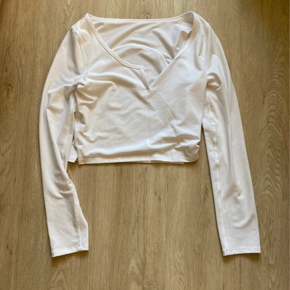 Lululemon cropped Henley 4 white - Picture 3 of 4